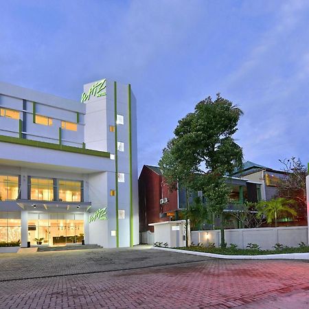 Whiz Prime Hotel Sudirman Cilacap Buitenkant foto
