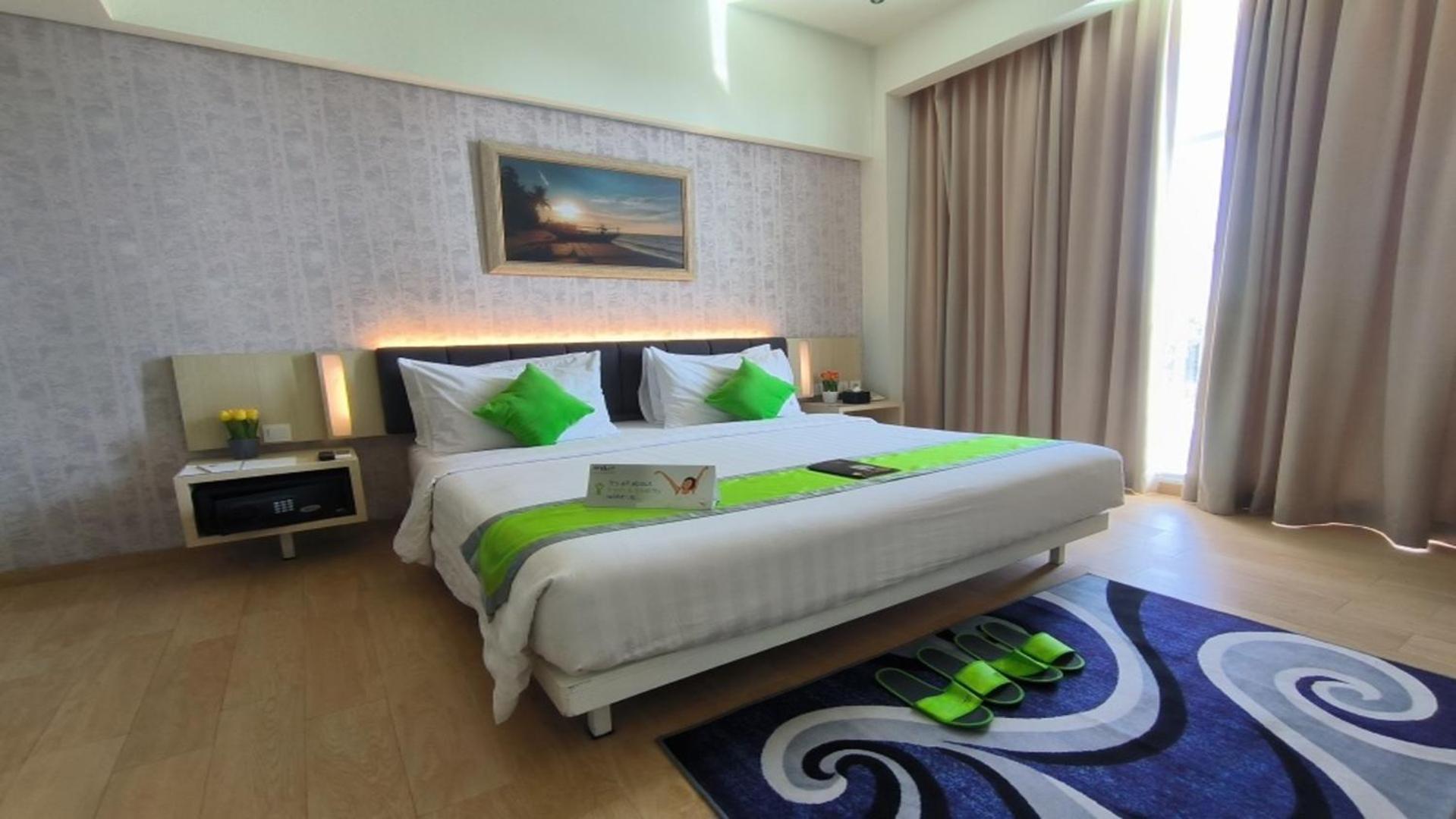Whiz Prime Hotel Sudirman Cilacap Buitenkant foto