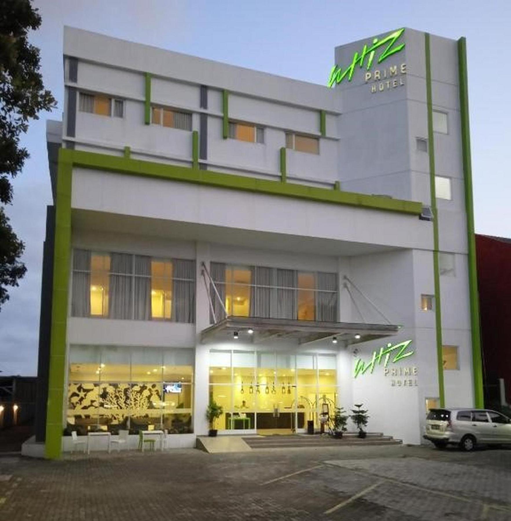 Whiz Prime Hotel Sudirman Cilacap Buitenkant foto