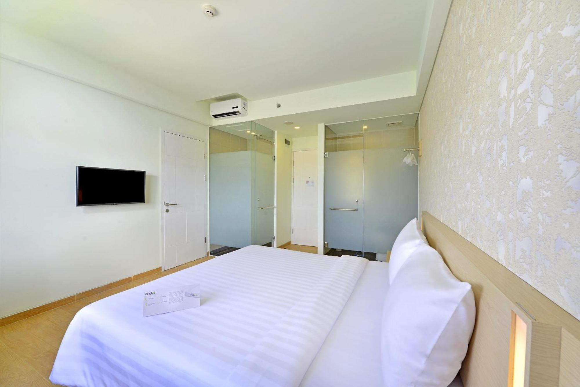 Whiz Prime Hotel Sudirman Cilacap Buitenkant foto