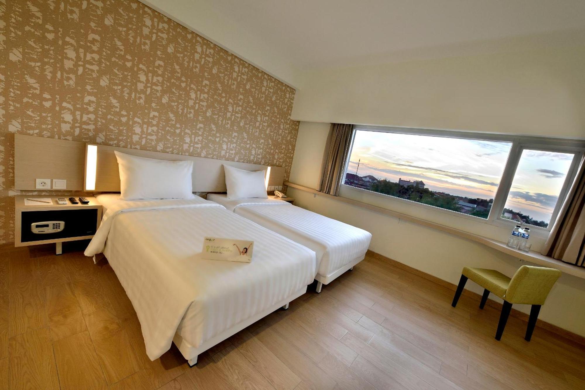 Whiz Prime Hotel Sudirman Cilacap Buitenkant foto